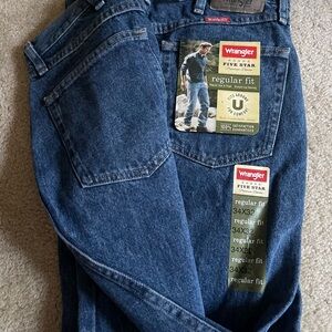 Wrangler Men's Indigo Relaxed Jeans